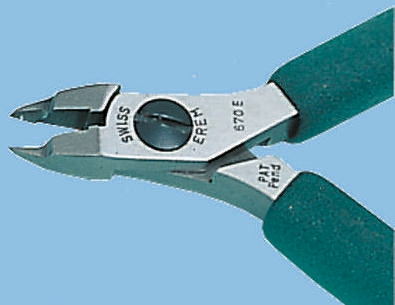 670 E