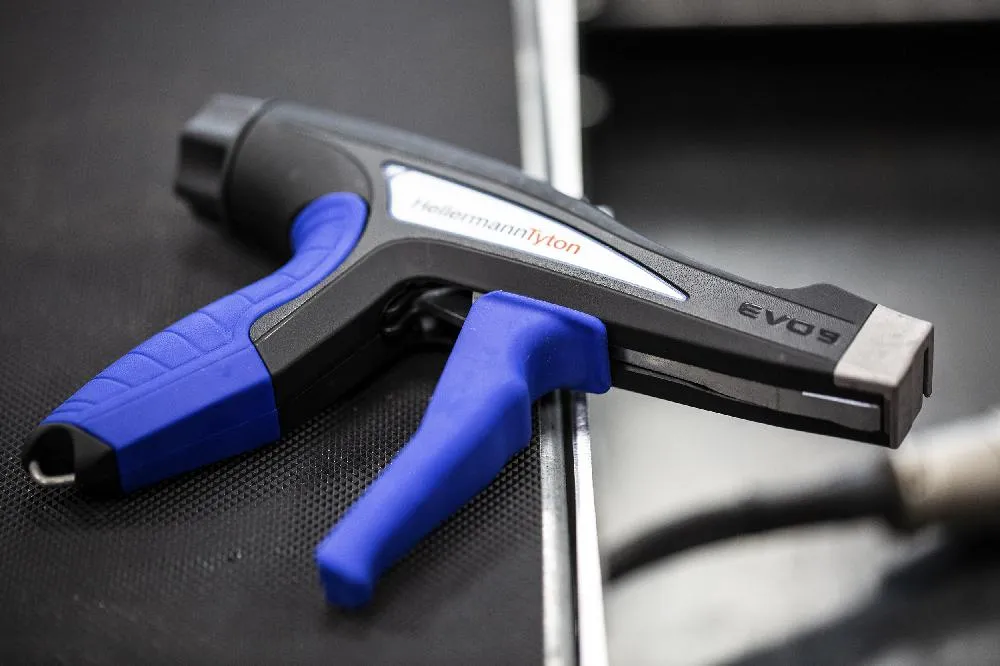 110-80017 EVO9HT-MET/PL-BK/BU